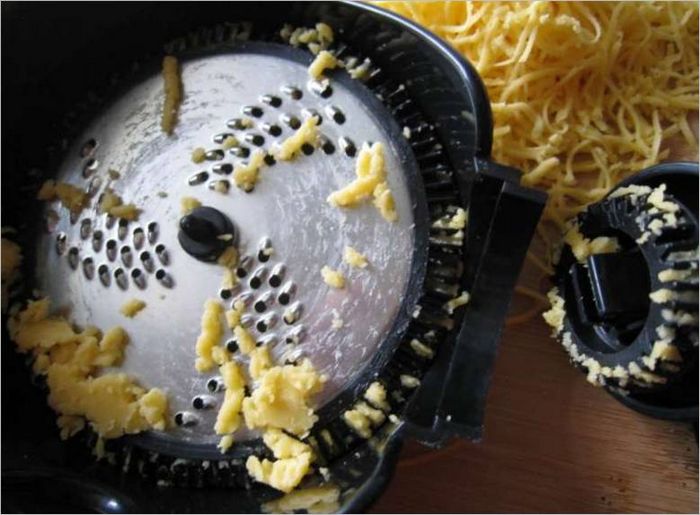 Affettatrice e tritatutto rotativo per alimenti Sinbo STO 6508