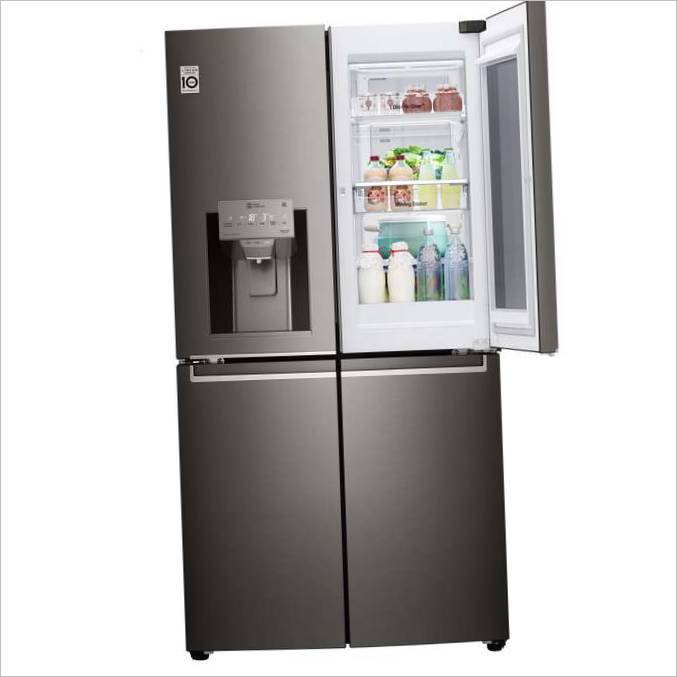 LG InstaView™ Door-in-Door® aperto LG InstaView™ Door-in-Door® è aperto