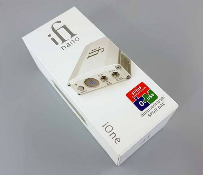 Confezione del DAC iFi Nano iOne Confezione del DAC iFi Nano iOne