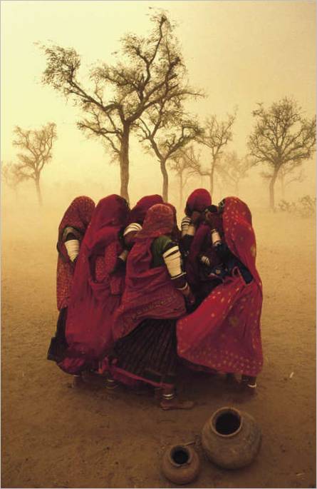 INDIA. Rajasthan. 1983. Tempesta di sabbia