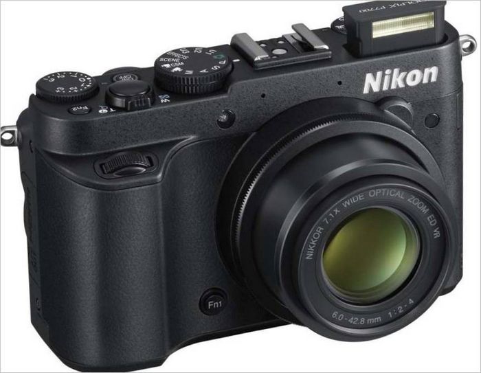 Fotocamera compatta Nikon COOLPIX P7700