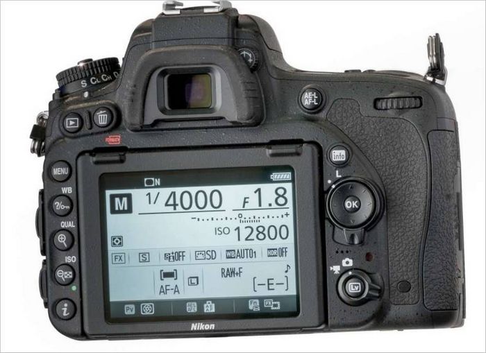 Fotocamera reflex Nikon D750 - display