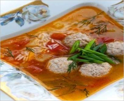 Zuppa di riso con polpette