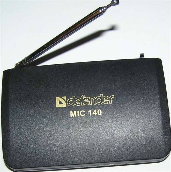 Ricevitore VHF incluso nella confezione del microfono wireless MIC-140