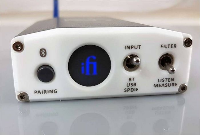 Display blu del DAC iFi Nano iOn Display blu DAC iFi Nano iOne